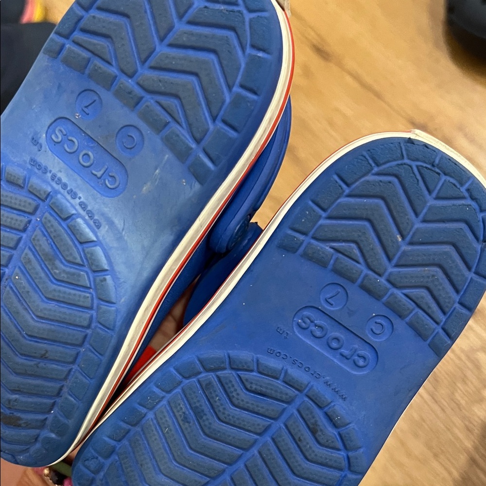 CROCS Kids Clog Duo in Royal Blue and Black - Picture 2 of 6